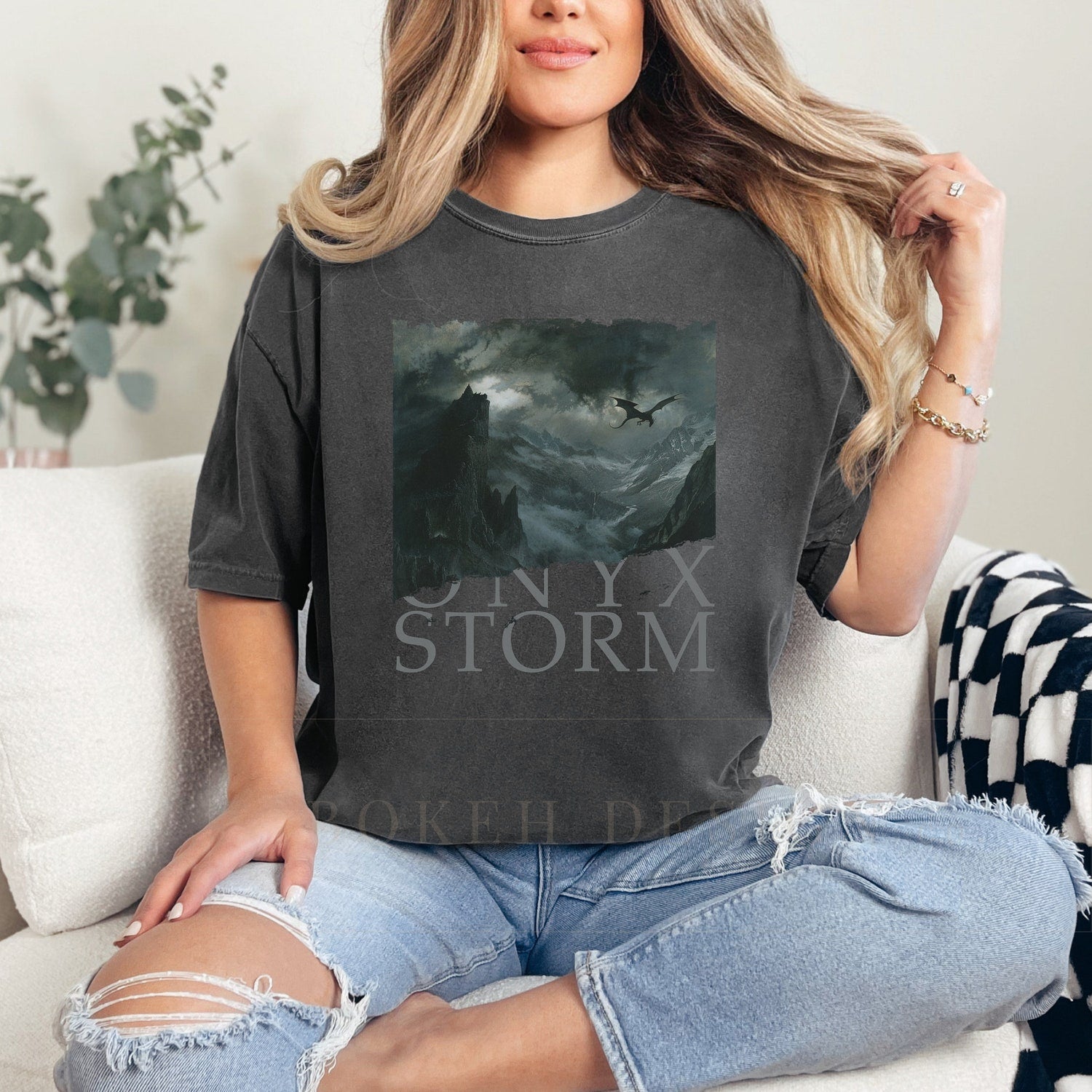 Fourth Wing -  Onyx Storm shirt Fourth Wing book shirt Empyrean Series Iron Flame book dragons romantasy bookish birthday gift for her