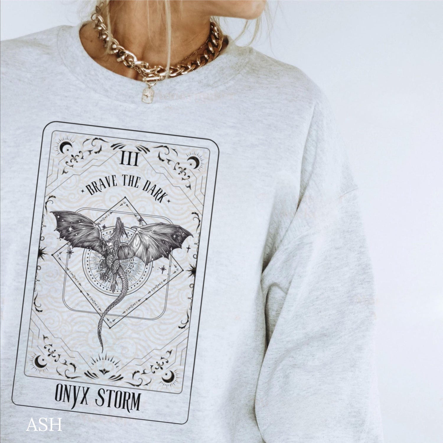 Fourth Wing -  Onyx Storm Sweatshirt  Fourth Wing Merch Fantasy Book Lover Gift Bookish Merch Romantasy Readers Violet Sorrengail Xaden Riorson Torot Card