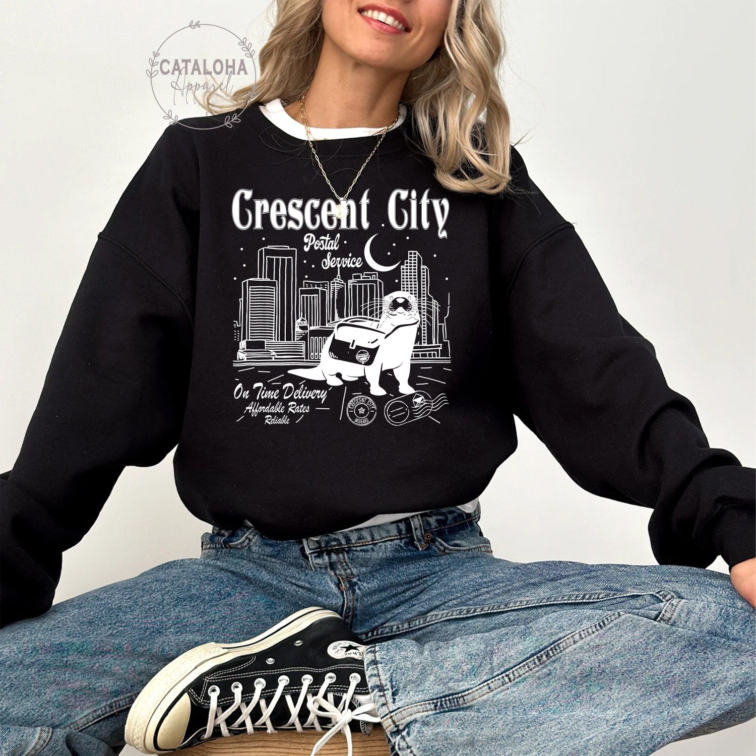 ACOTAR -  Crescent City Postal Service sweatshirt, House of Earth and Blood, Crescent city otter, Sarah J Maas, Crescent City,SJM sweatshirt,Lunathion