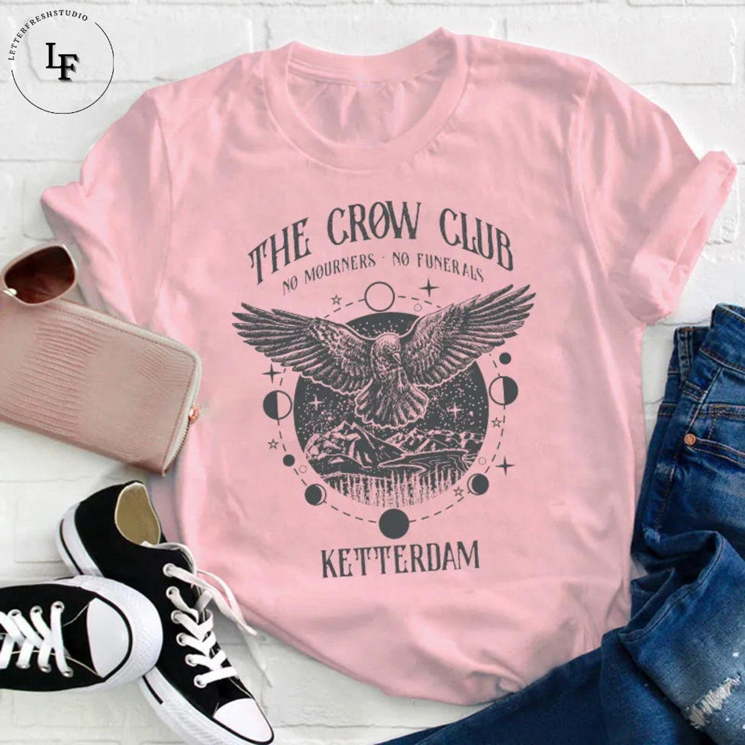 (SOC) -  The Crow Club No Mourners No Funerals Teacher Vintage T-Shirt, Teacher Shirt, Teacherlife Shirt, Literature Shirt, Ketterdam Crow Shirt